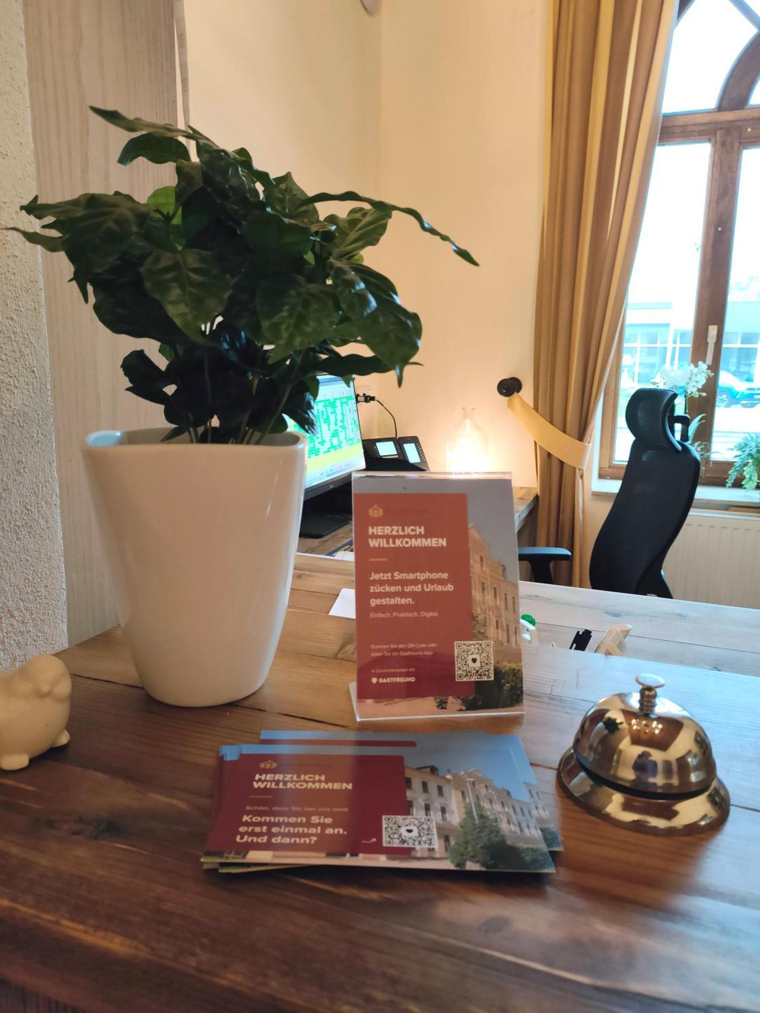 Hotel Reichskrone Heidenau  Buitenkant foto