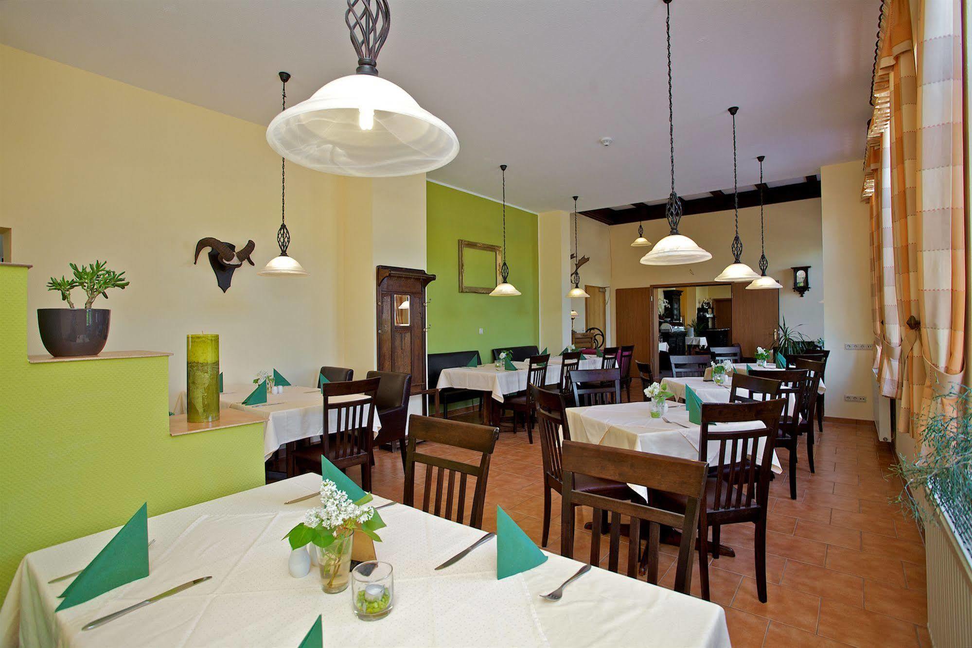 Hotel Reichskrone Heidenau  Buitenkant foto