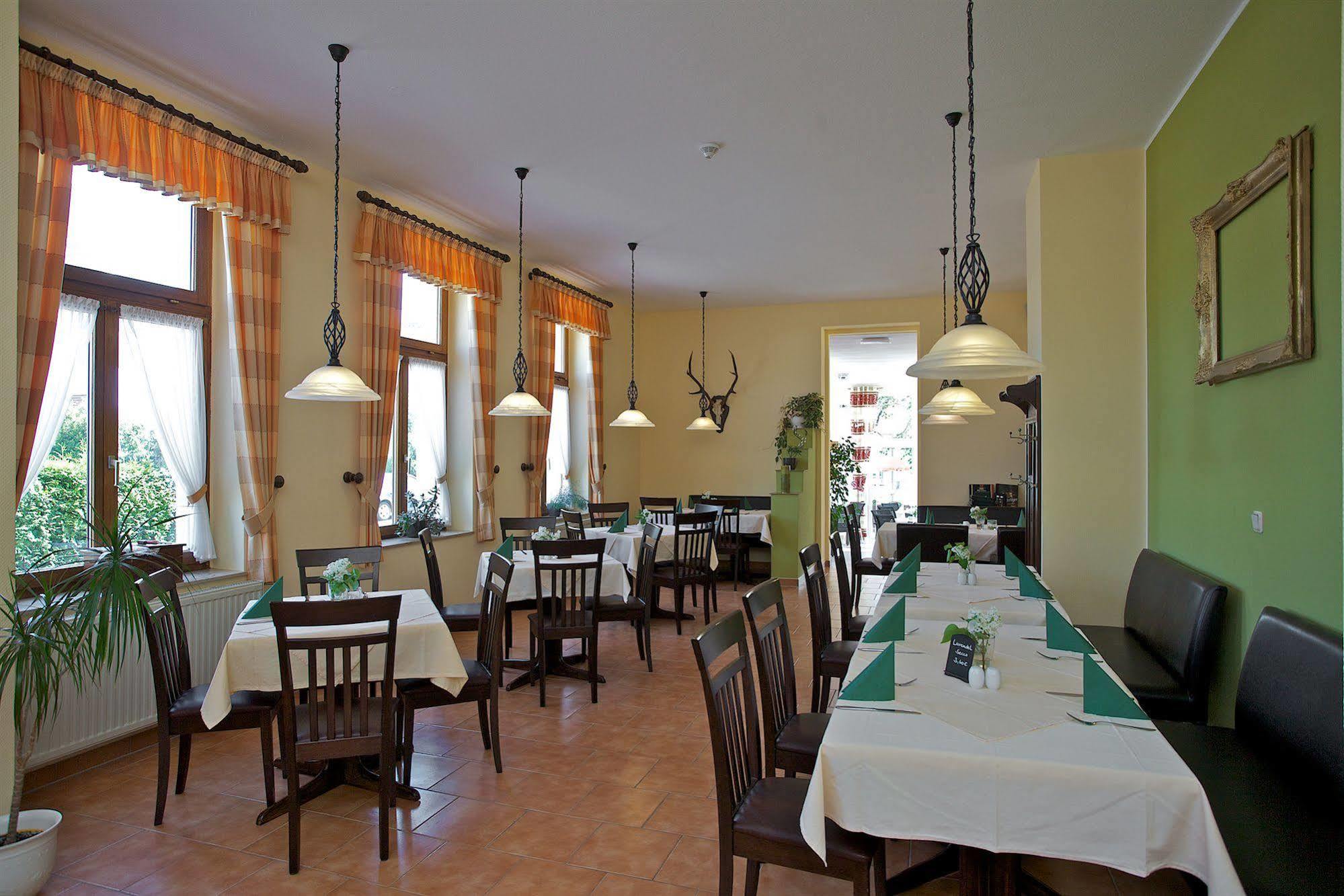 Hotel Reichskrone Heidenau  Buitenkant foto